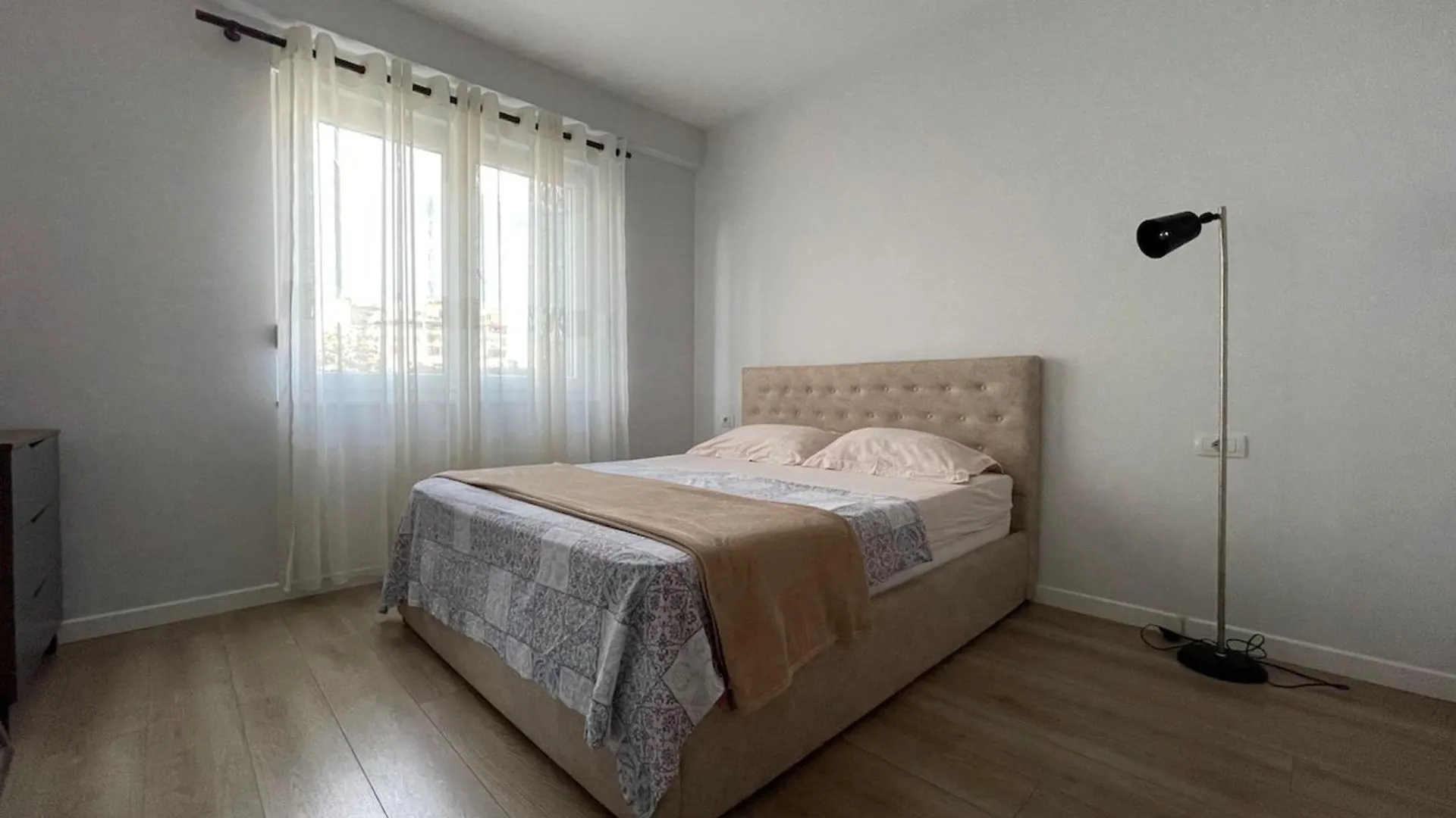 Bonbon 1 - Quiet Central 1 Bedroom Tirana 0*,