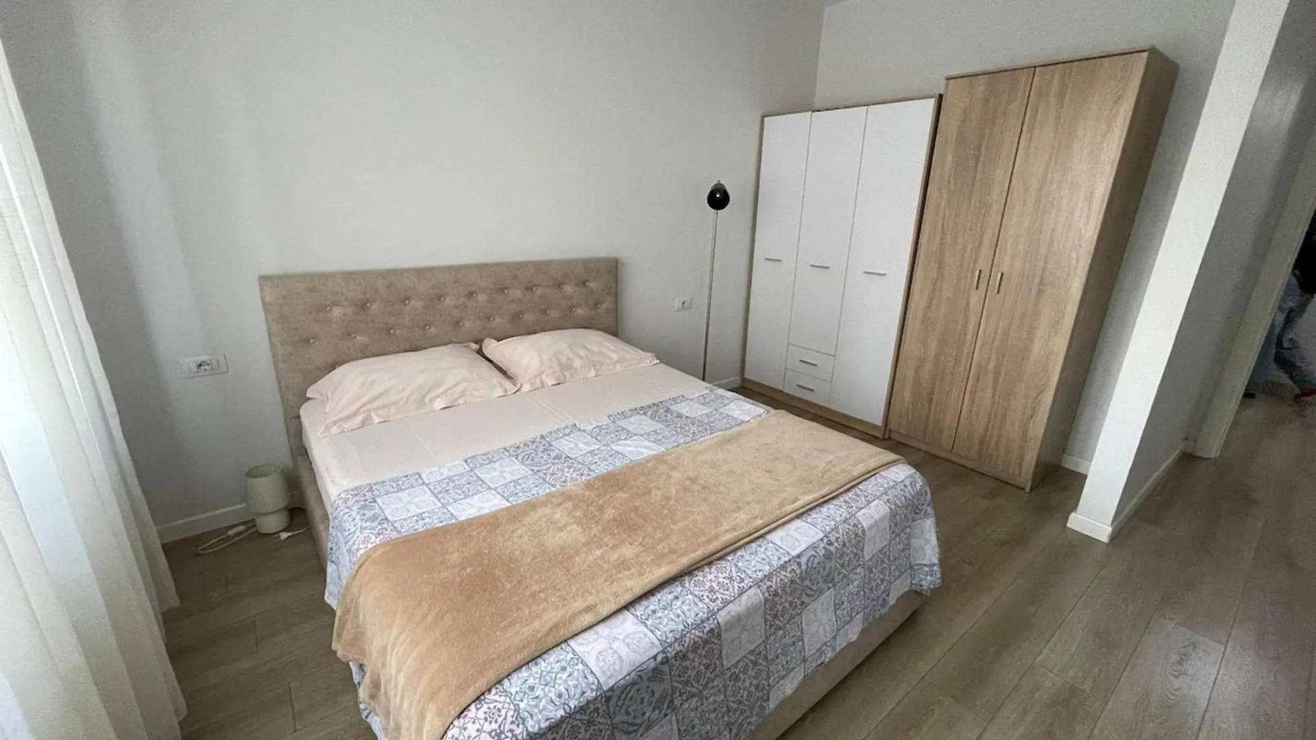 Bonbon 1 - Quiet Central 1 Bedroom Tirana Albania